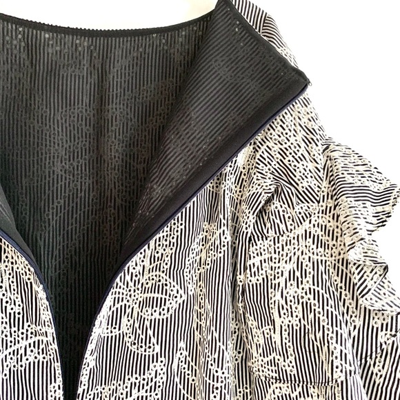 NWT BADGLEY MISCHKA Ruffled Bell Sleeve Top - Picture 3 of 6